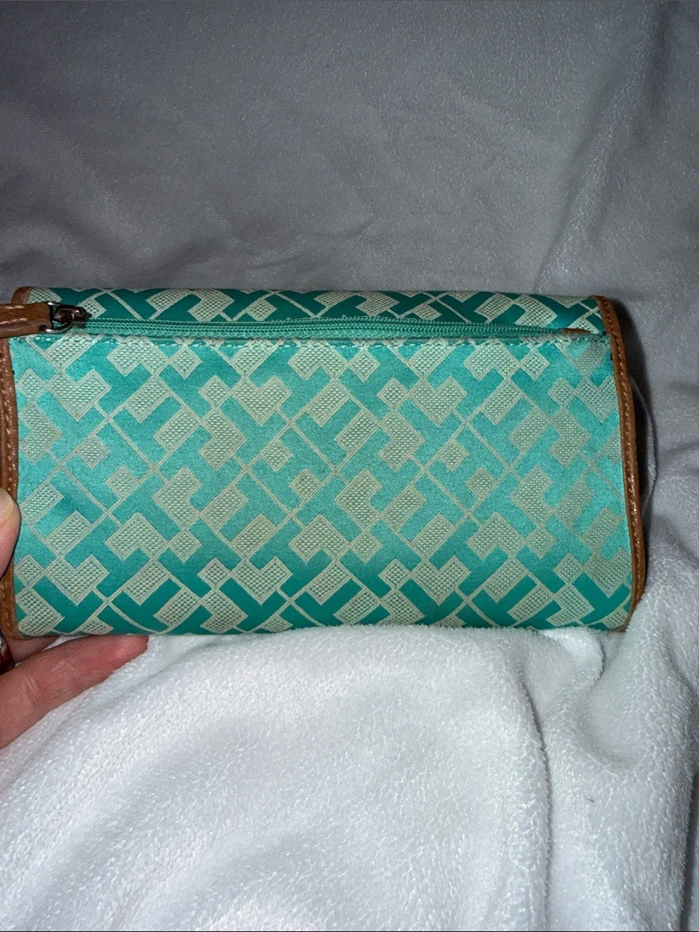 TOMMY HILFIGER Teal signature Wallet with Brown Trim multi cards checkbook